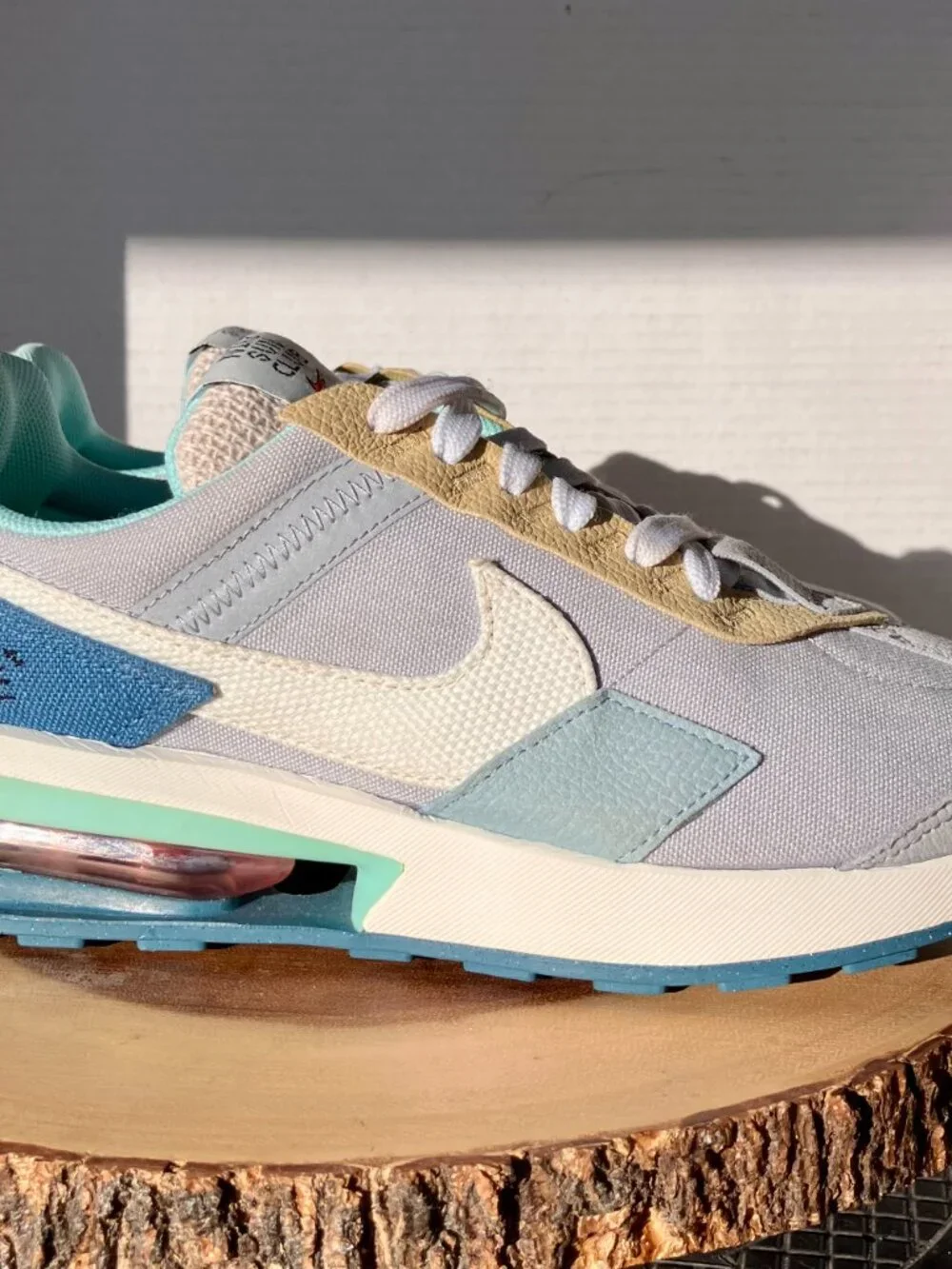 NIKE Air max Pre-Day Sun Club men’s sneakers wolf Grey,sail and rift Blue size 8